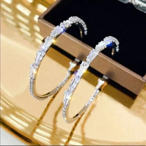 NEW 925 STERLING SILVER WHITE SAPPHIRE EARRINGS - Picture 4 of 5